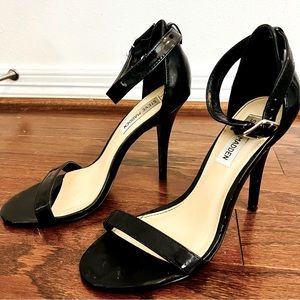 Steve Madden - Size 8.5 - Black Patent Leather Open Toe Heels